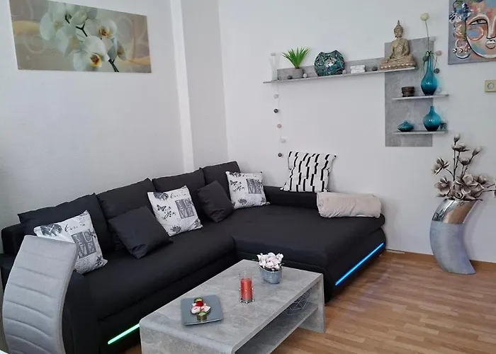 Appartement Citystudio Mit Schlafgalerie Bis 6 Gaeste Direkt Am Luisenplatz *