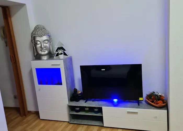 Citystudio Mit Schlafgalerie Bis 6 Gaeste Direkt Am Luisenplatz Neuwied