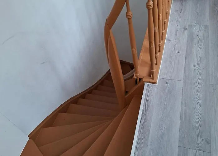 Citystudio Mit Schlafgalerie Bis 6 Gaeste Direkt Am Luisenplatz