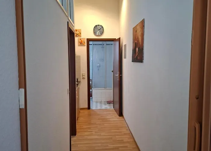 Citystudio Mit Schlafgalerie Bis 6 Gaeste Direkt Am Luisenplatz Appartement